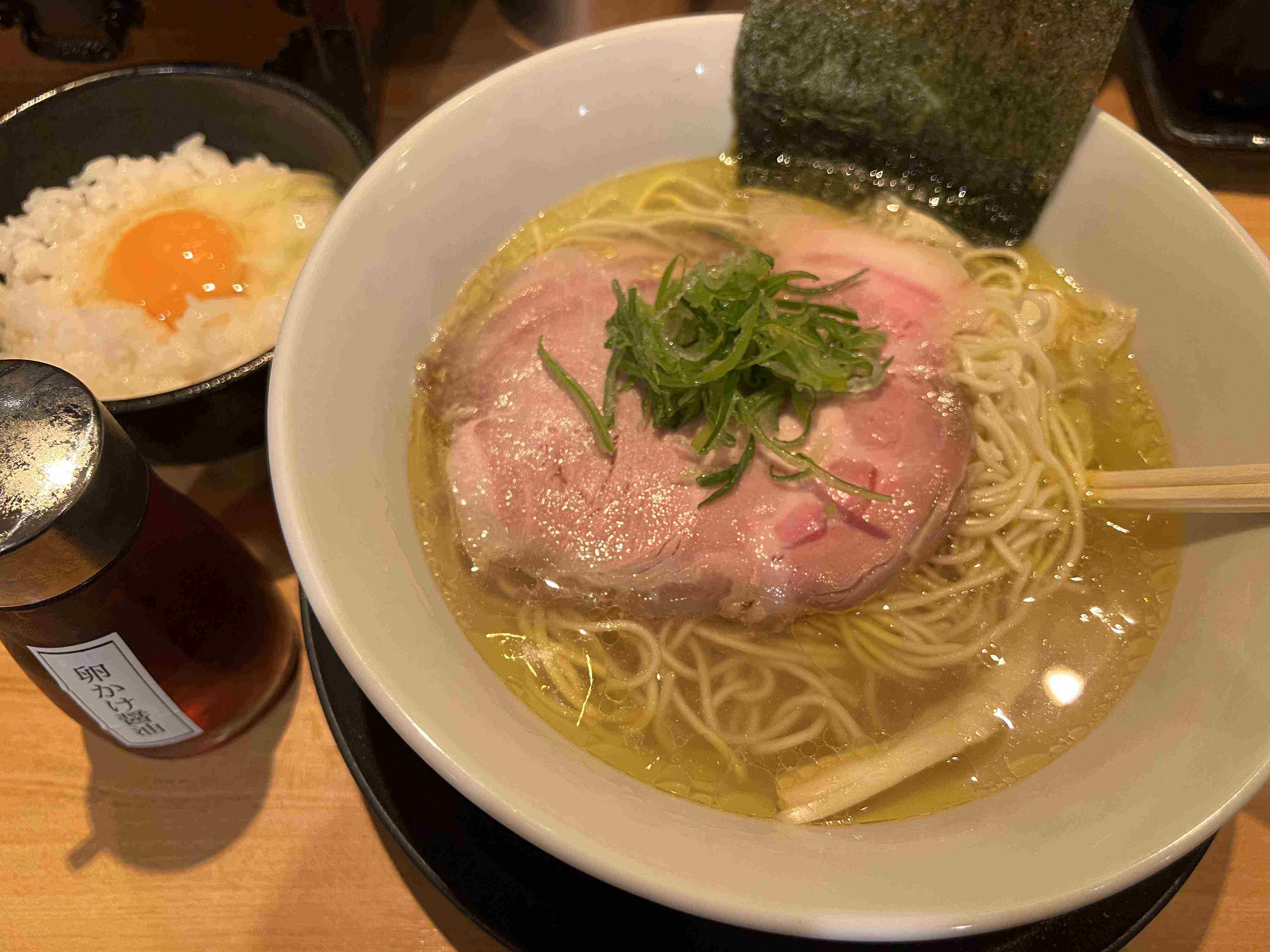 拉面+鸡蛋拌饭